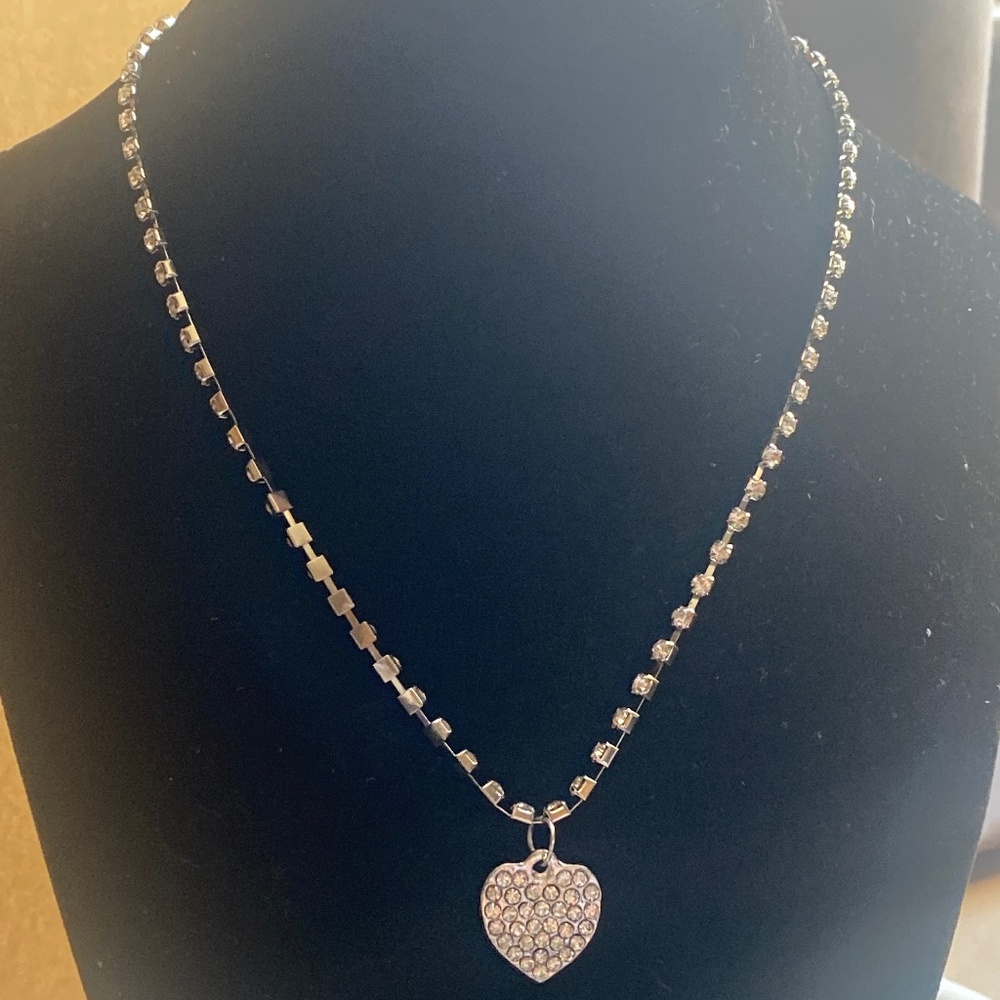 Silver tone necklace with rhinestones 8in and a pendant heart